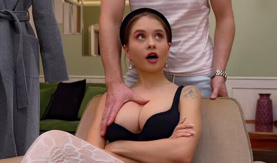 Если нужно сдать физру, трахаюсь и в рот беру...