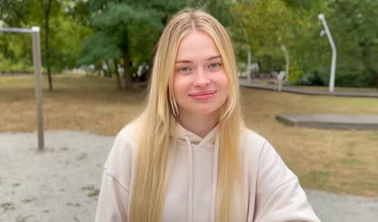 Вместо подтягиваний Влада сосет член тренера