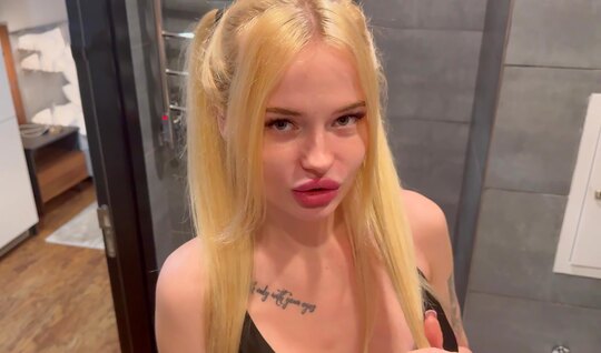 Сводная сестра отсосала член брату и пошпилилась с ним в душе... Сводная сестра отсосала член брату и пошпилилась с ним в душе...